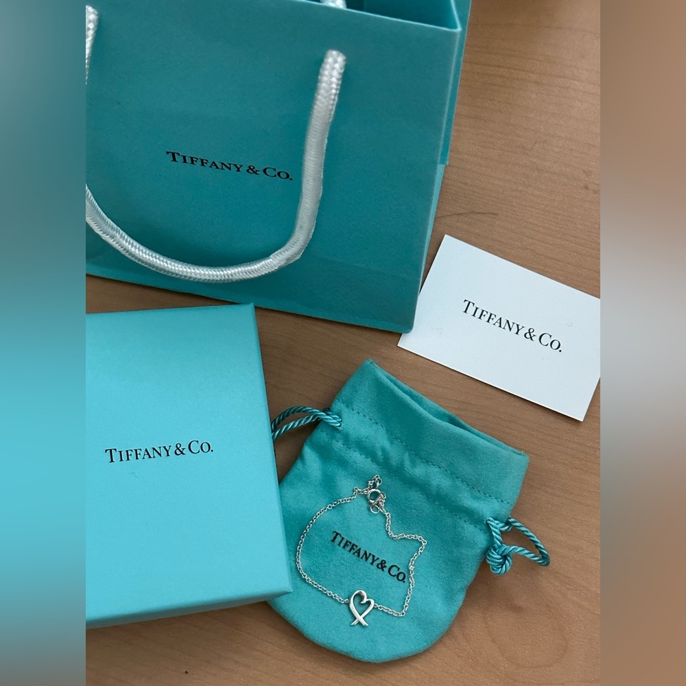 Tiffany Loving Heart Bracelet with package